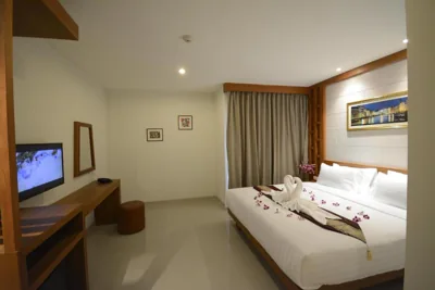 The Patong Center Hotel – Foto 15